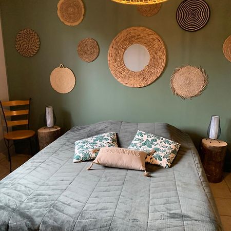 A La Mare Du Vieux Chene Bed & Breakfast Bellegarde-Poussieu Dış mekan fotoğraf