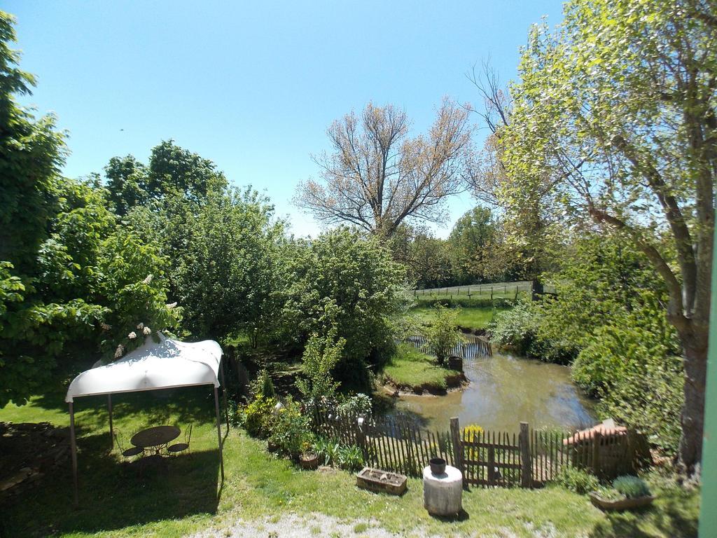 A La Mare Du Vieux Chene Bed & Breakfast Bellegarde-Poussieu Dış mekan fotoğraf